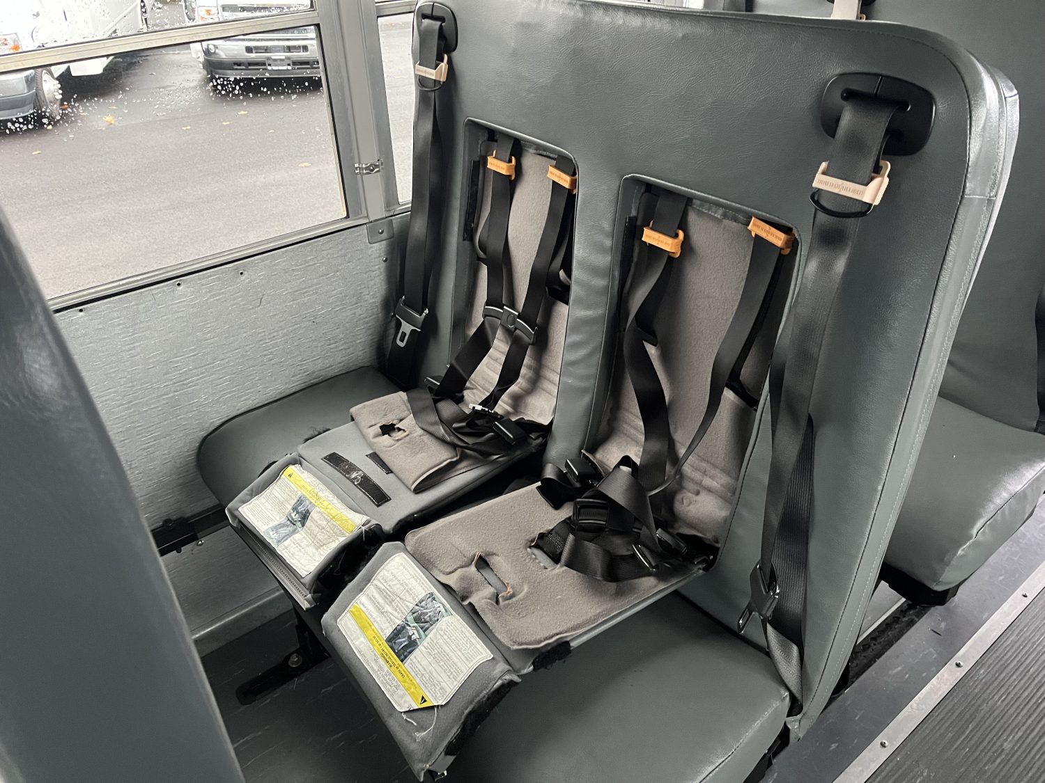 2014 Chevrolet Thomas 12 Passenger + 2 Wheelchairs ADA School Bus - B36352 - Image 10