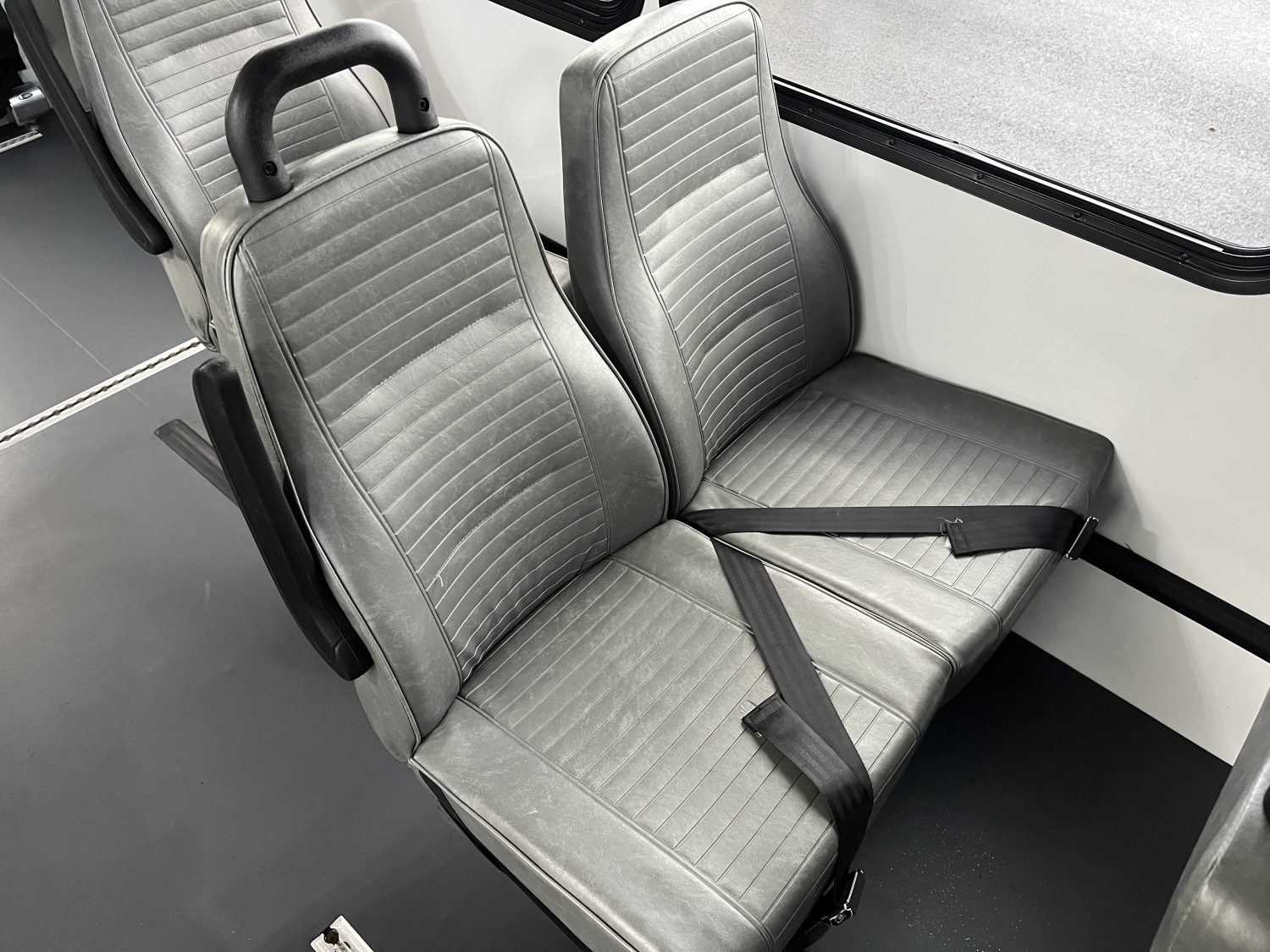 2015 Ford Goshen 10 Passenger + 2 Wheelchair ADA Shuttle Bus - S19859 - Image 10