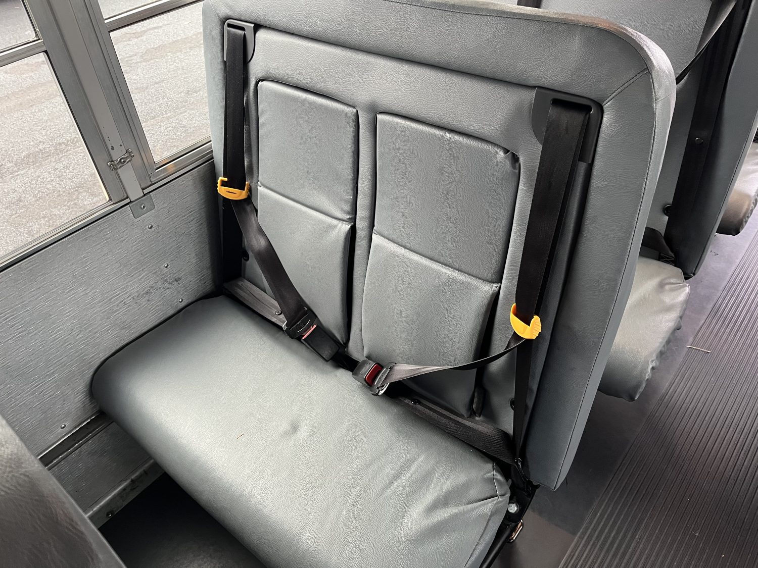 2015 Chevrolet Thomas 24 Passenger School Bus - B33161 - Image 9