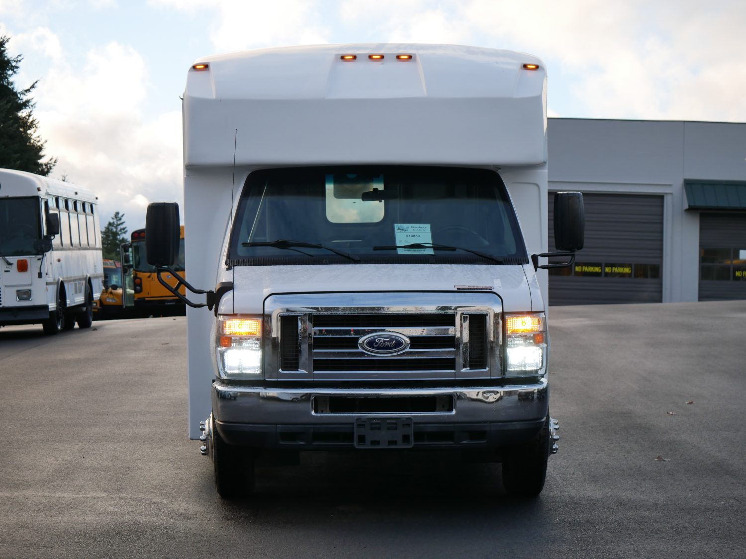 2015 Ford Goshen 10 Passenger + 2 Wheelchair ADA Shuttle Bus - S19859 - Image 12