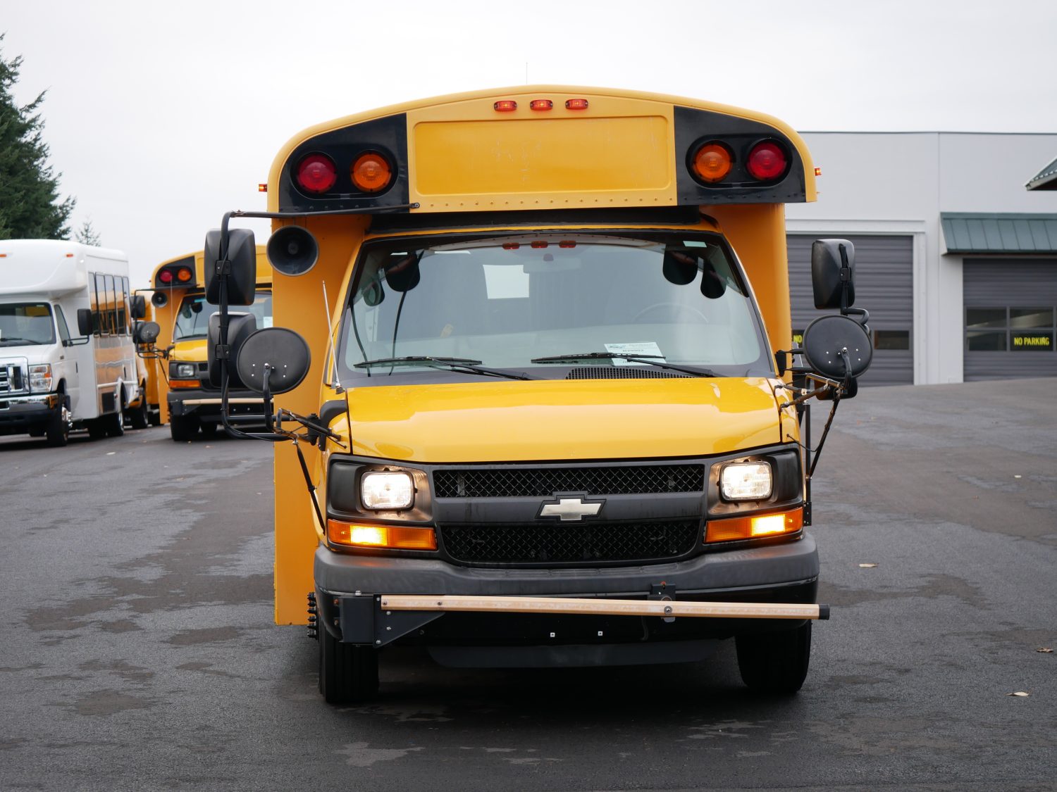 2015 Chevrolet Thomas 24 Passenger School Bus - B29902 - Image 12