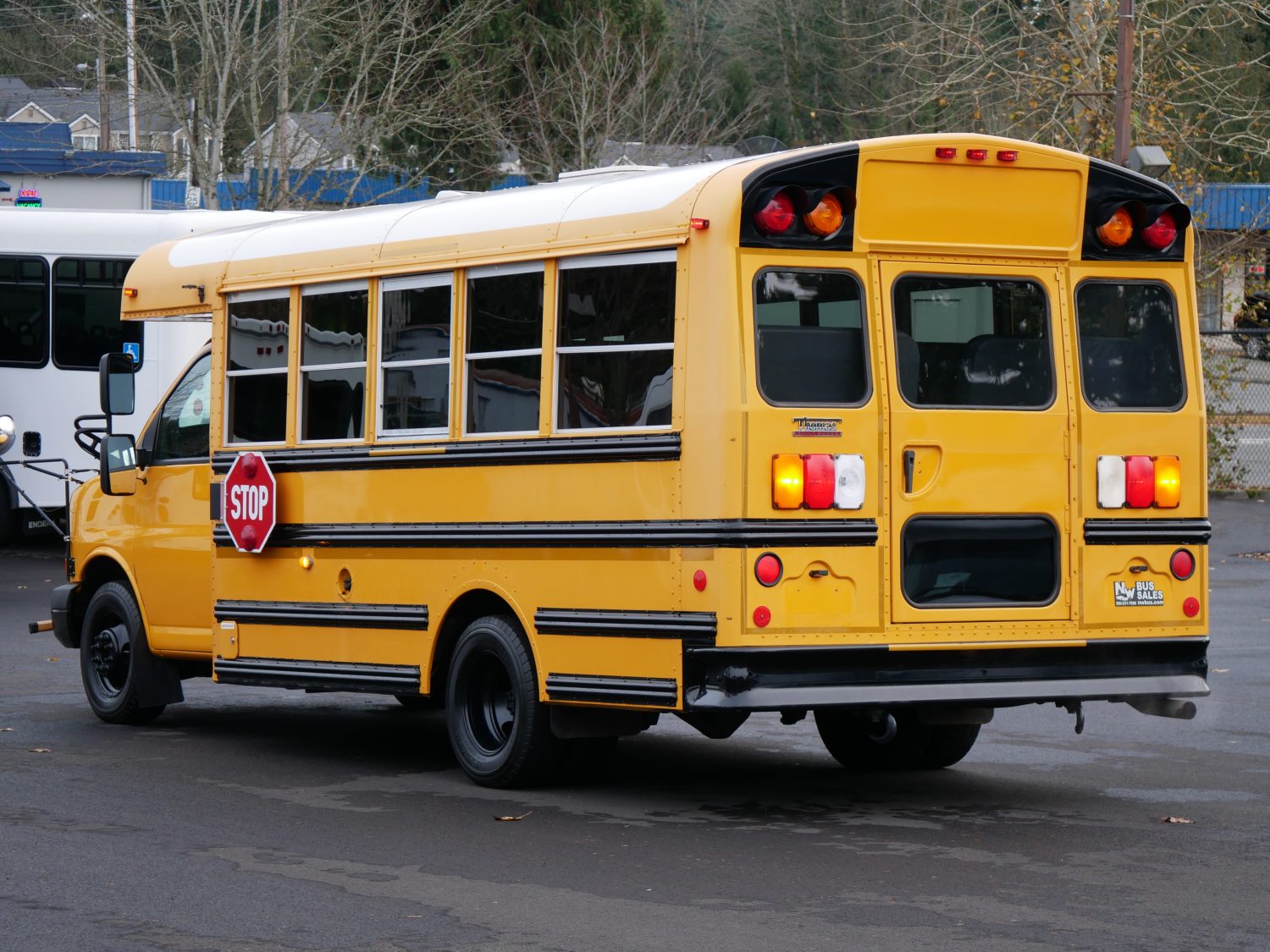 2015 Chevrolet Thomas 24 Passenger School Bus - B33161 - Image 4