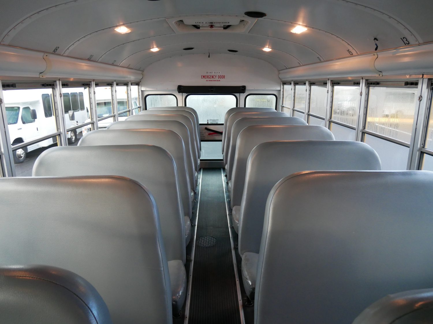 2010 Blue Bird Vision 72 Passenger School Bus - B67464 - Image 7