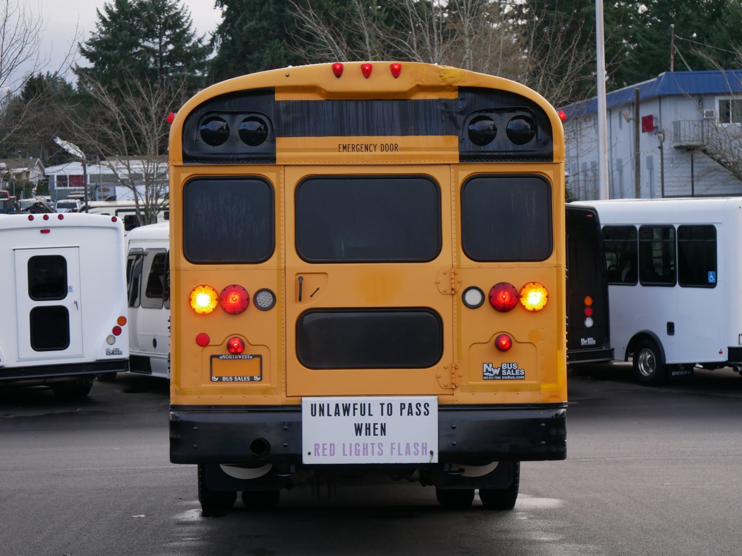 2010 Blue Bird Vision 72 Passenger School Bus - B67464 - Image 11