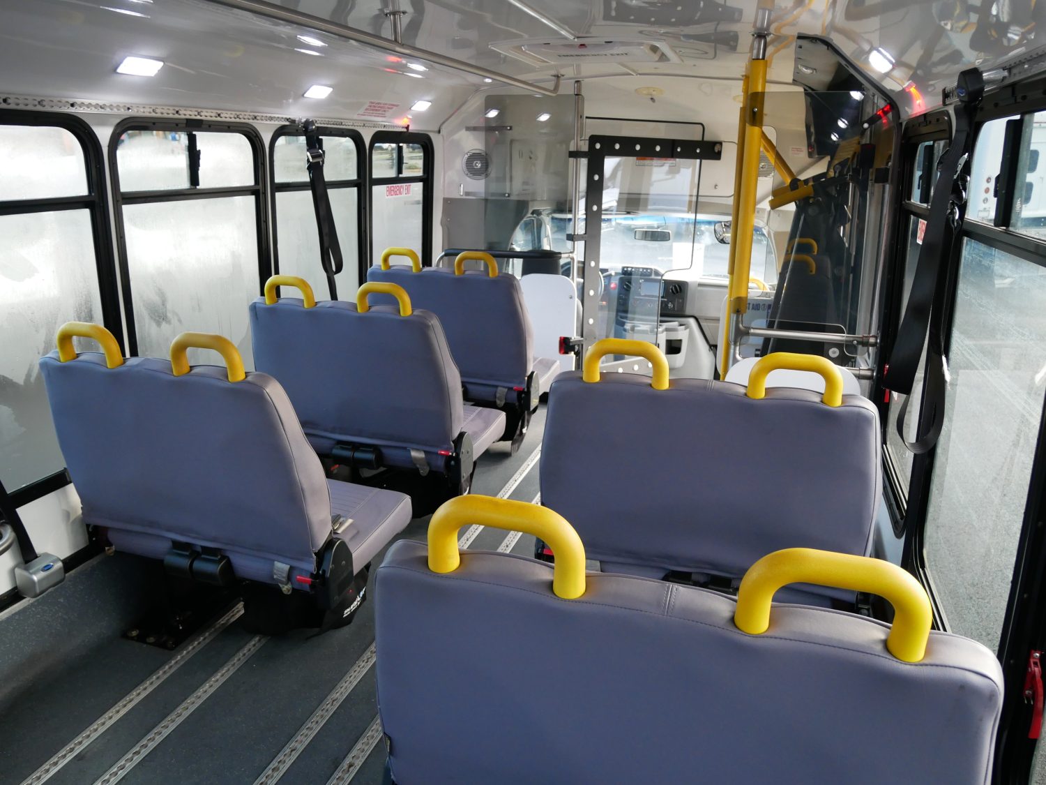 2016 Ford Eldorado 13 Passenger ADA Shuttle Bus - S22503 - Image 9