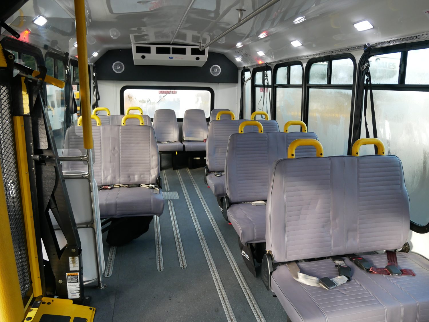 2016 Ford Eldorado 13 Passenger ADA Shuttle Bus - S22503 - Image 7