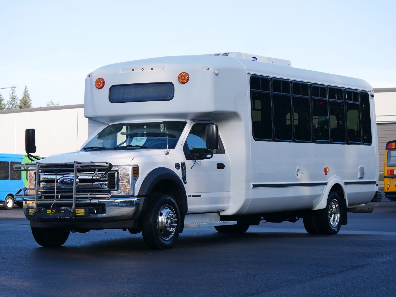 2019 Ford Eldorado 24 Passenger ADA Shuttle Bus - S23232 - Image 2