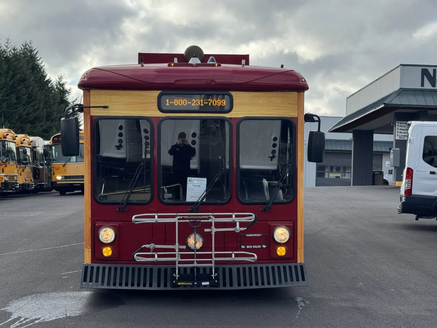 2019 Freightliner Arboc Spirit of America 26 Passenger ADA Trolley Bus - TM1422 - Image 18