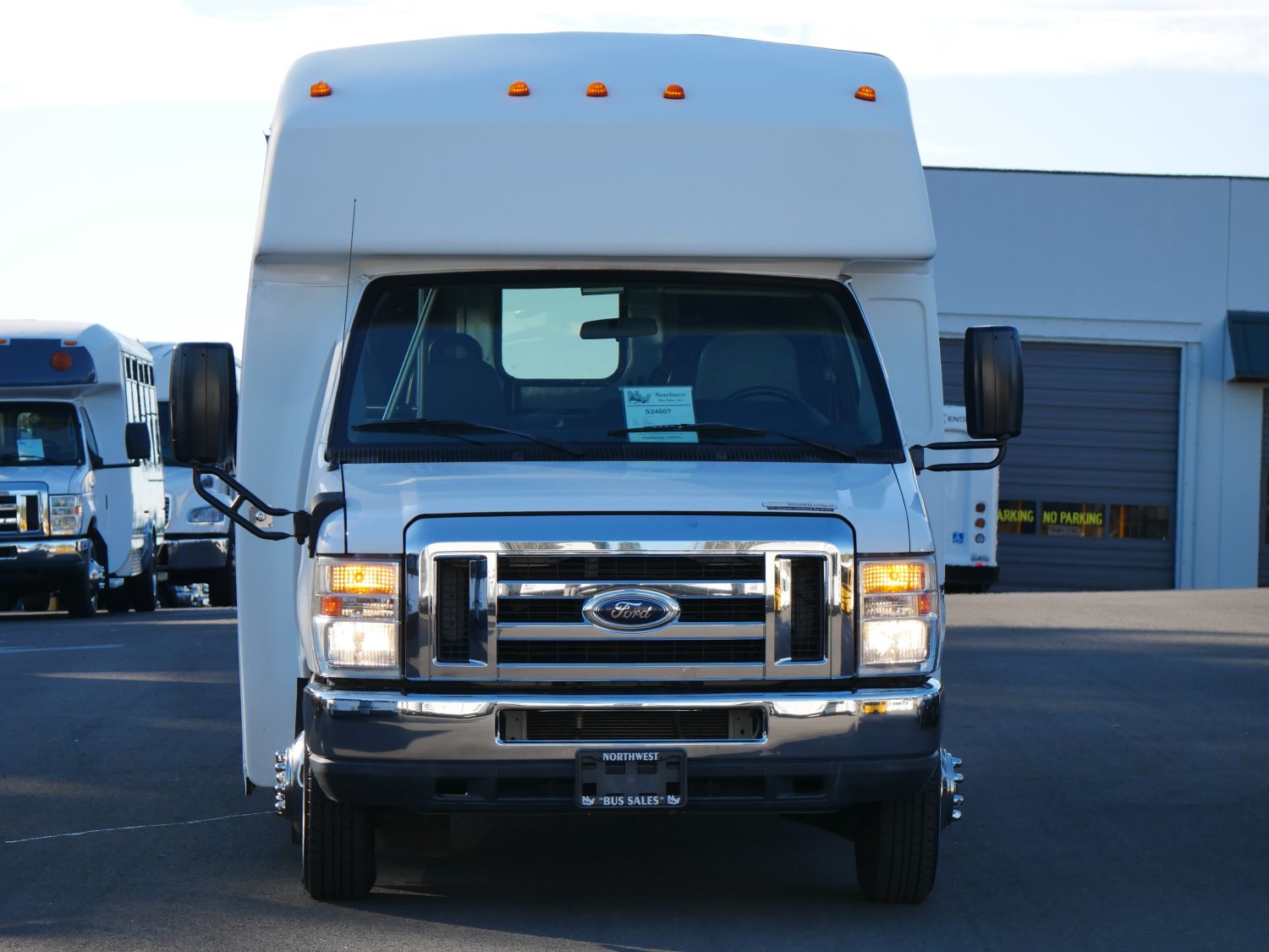 2012 Ford Goshen 12 Passenger + 2 Wheelchair ADA Shuttle Bus - S24607 - Image 12
