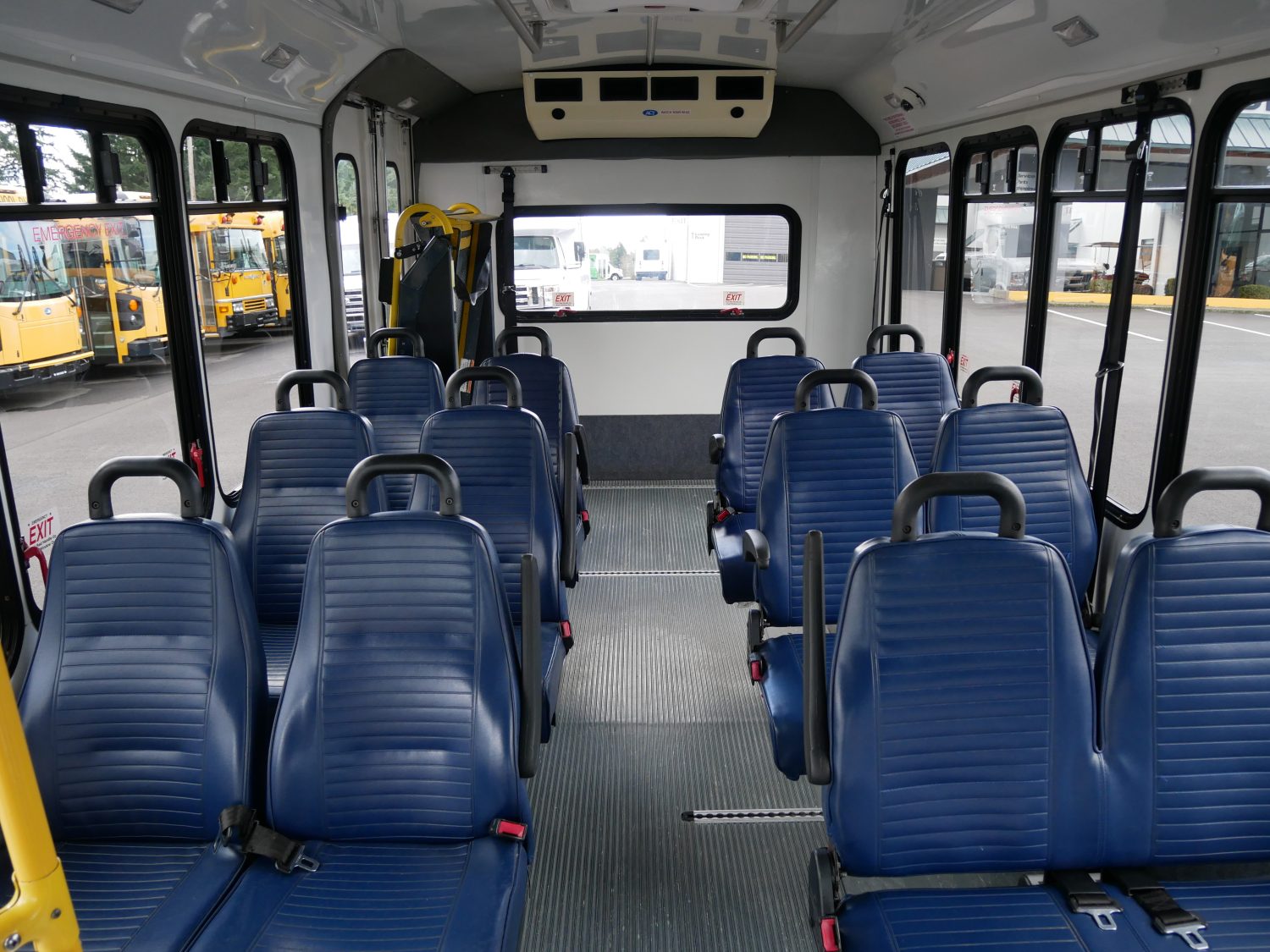 2016 Ford Eldorado 14 Passenger ADA Shuttle Bus - S15261 - Image 6