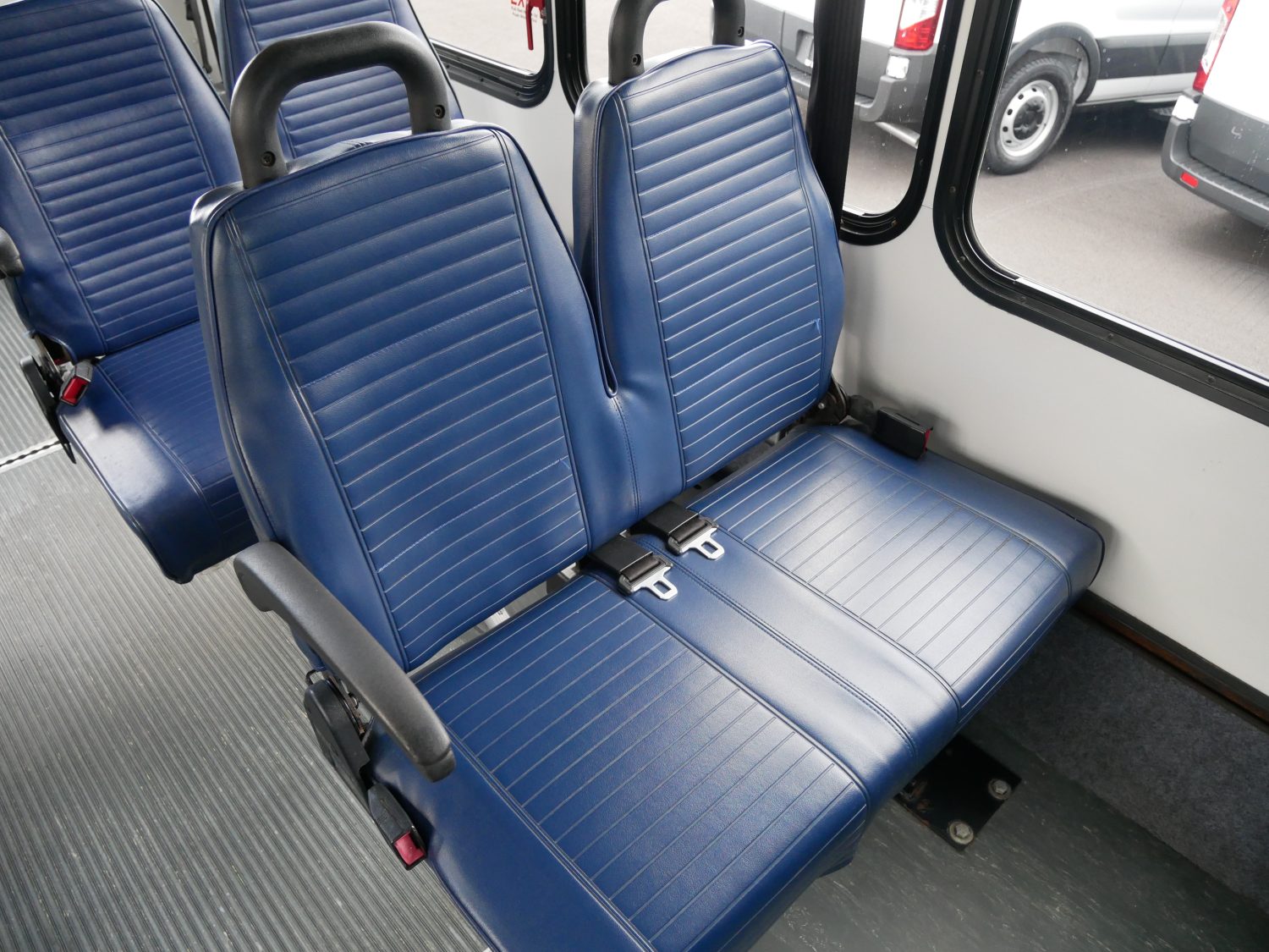 2016 Ford Eldorado 14 Passenger ADA Shuttle Bus - S15261 - Image 9