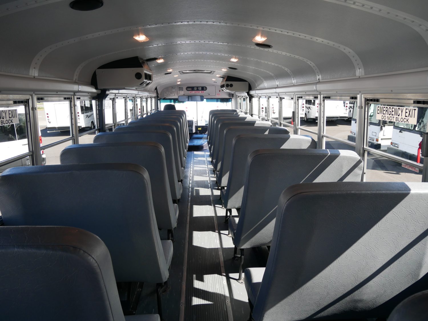 2013 Thomas Saf-T-Liner 36 Passenger + Rear luggage Bus - B55327 - Image 8