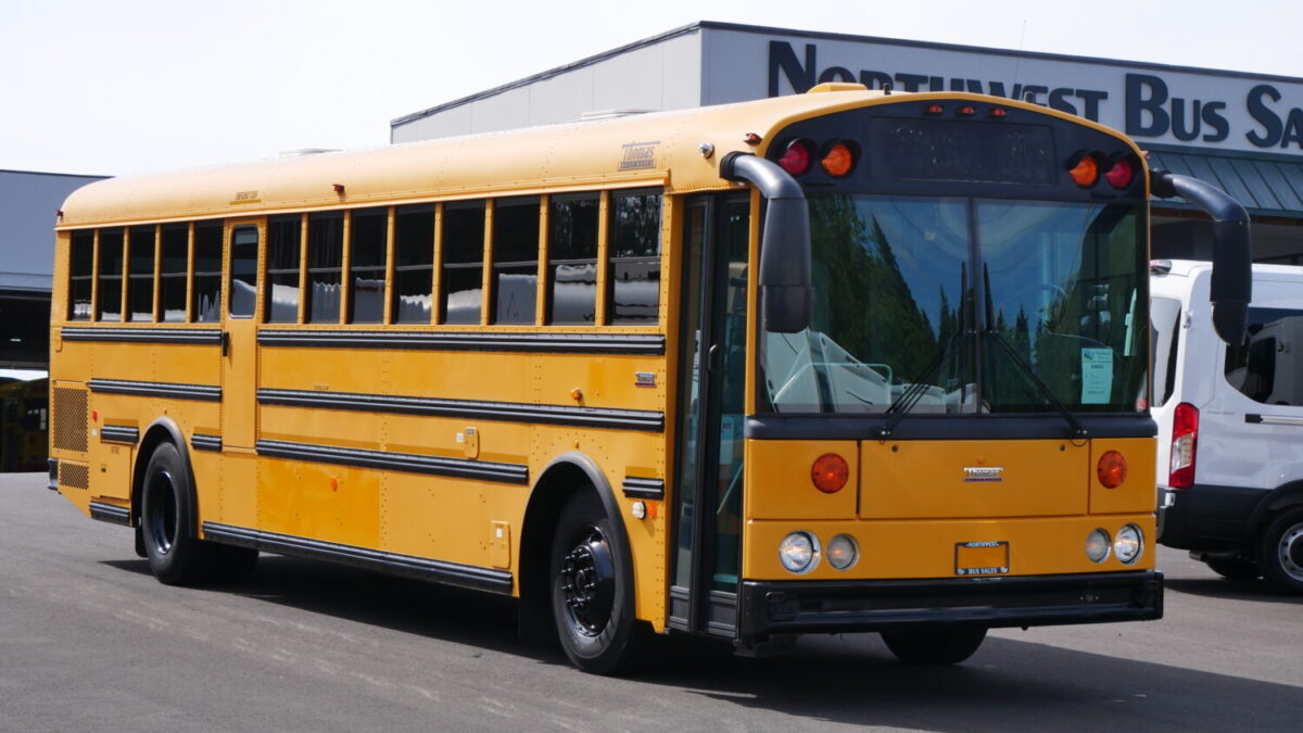 【中古】 Thomas Bergersen / Sun 2012 Thomas Saf-T-Liner 78 Passenger School Bus - B48503