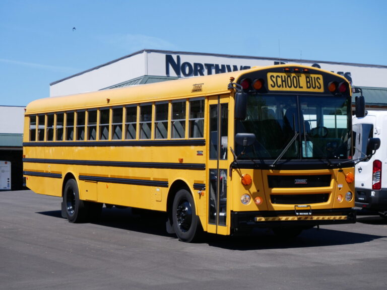 2013 Thomas Saf-T-Liner 78 Passenger School Bus - B61946