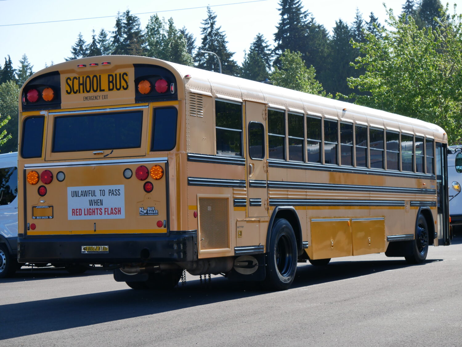 2007 Blue Bird All American 84 Passenger School Bus - B40622 - Image 3