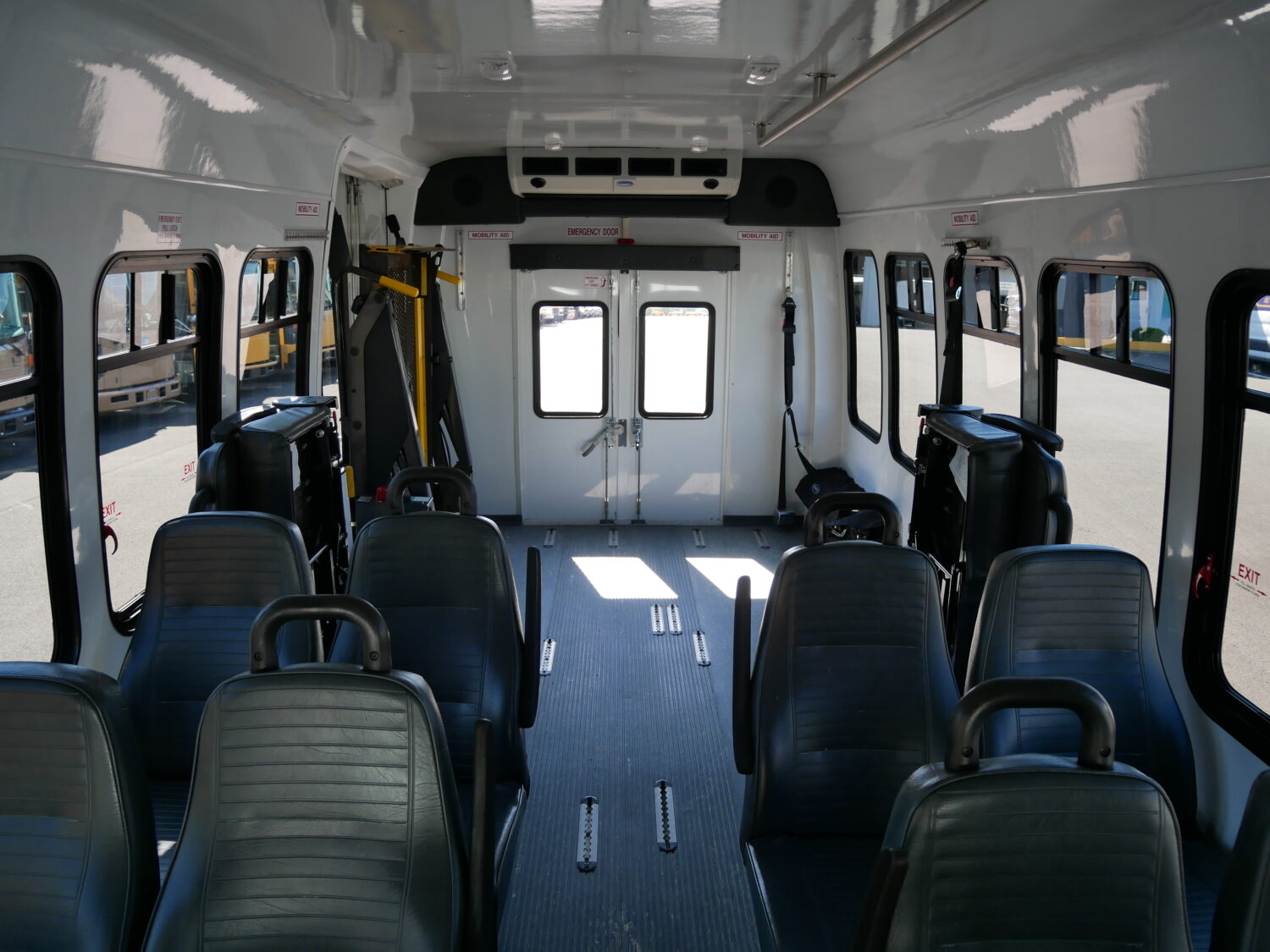 2011 Ford Startrans 14 Passenger ADA Shuttle Bus - S36707 - Image 6