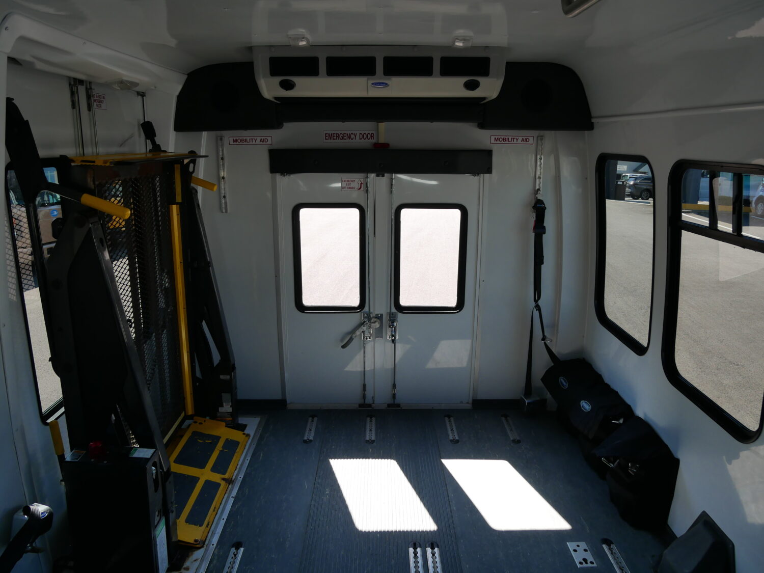 2011 Ford Startrans 14 Passenger ADA Shuttle Bus - S36707 - Image 7