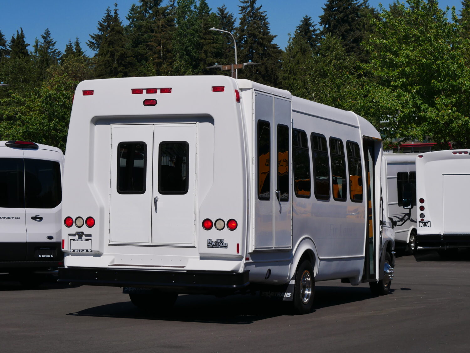 2011 Ford Startrans 14 Passenger ADA Shuttle Bus - S36707 - Image 3
