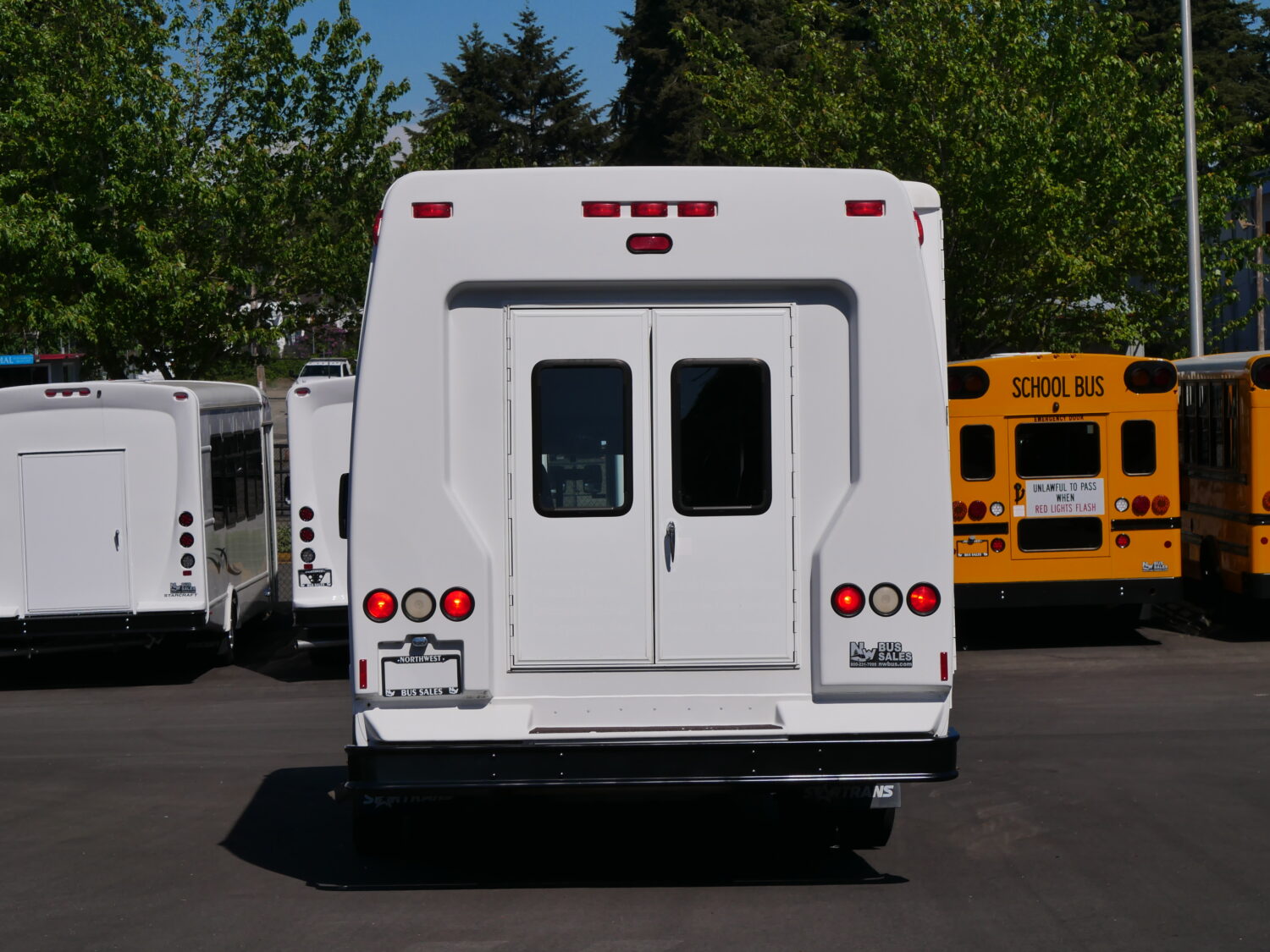 2011 Ford Startrans 14 Passenger ADA Shuttle Bus - S36707 - Image 11
