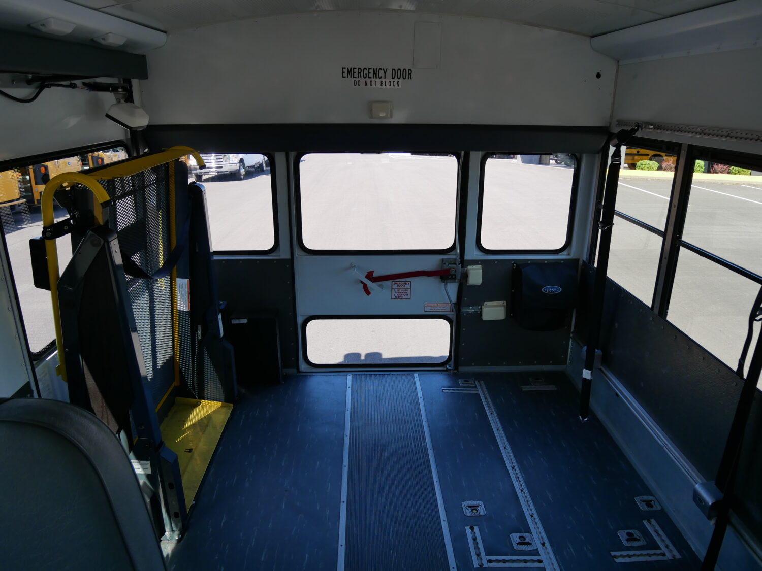 2008 Chevrolet Collins 10 Passenger + 2 Wheelchair ADA School Bus - B12292 - Image 7