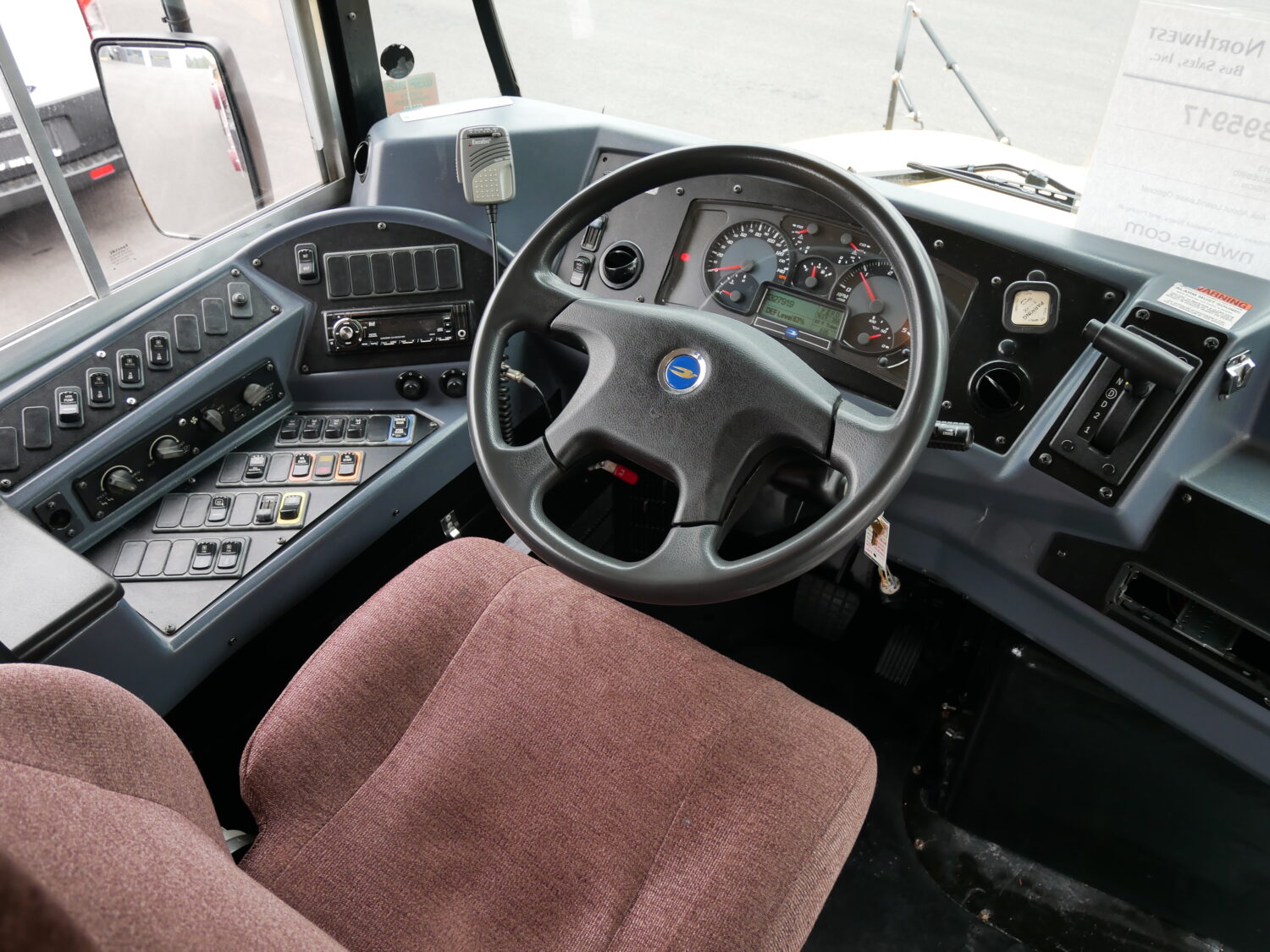 2013 Bluebird Vision 53 Passenger Short School Bus - B95917 - Image 5